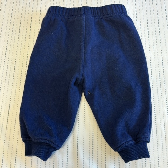 Tommy Hilfiger - 2 piece set. Size 6-9  months - Picture 7 of 7